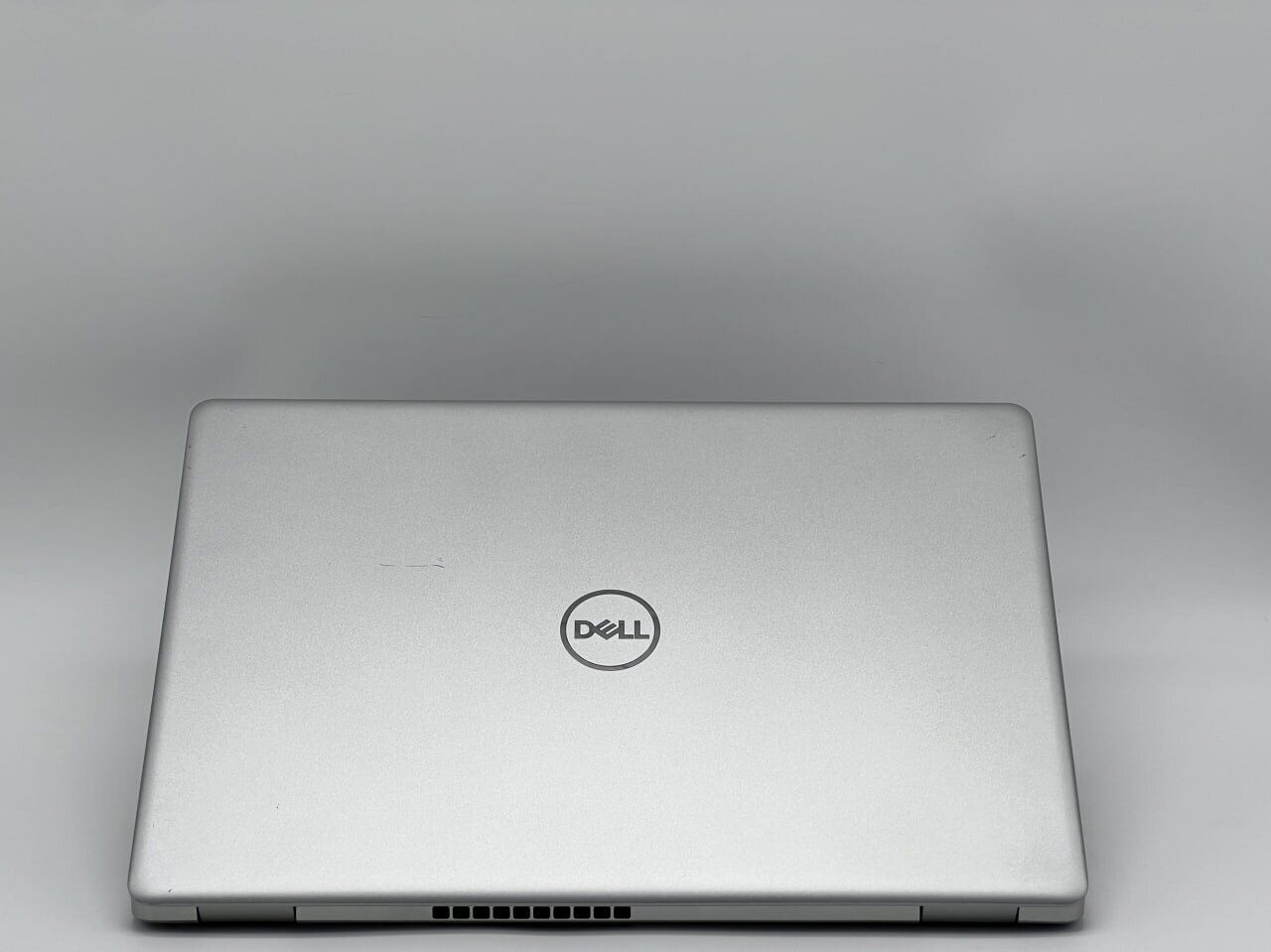 Ультрабук Dell Inspiron 5593 / 15.6" (1920x1080) IPS / Intel Core i5-1035G1 (4 (8) ядра по 1.0 - 3.6 GHz) / 8 GB DDR4 / 240 GB SSD / Intel UHD Graphics / WebCam - Зображення 5