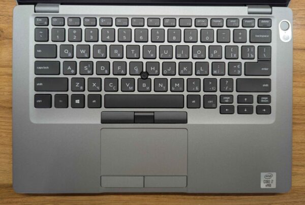 Ультрабук Dell Latitude 5411 / 14" (1920x1080) IPS / Intel Core i7-10850H (6 (12) ядер по 2.7 - 5.1 GHz) / 16 GB DDR4 / 256 GB SSD / Intel UHD Graphics / WebCam / Windows 10 - Зображення 3