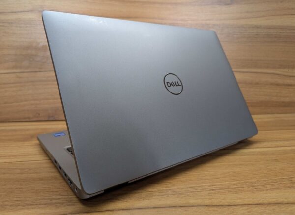 Ультрабук Dell Latitude 5420 / 14" (1920x1080) IPS / Intel Core i5-1135G7 (4 (8) ядра по 2.4 - 4.2 GHz) / 16 GB DDR4 / 512 GB SSD / Intel Iris Xe Graphics / WebCam / Windows 10 - Зображення 7