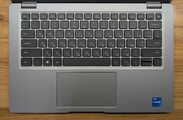 Ультрабук Dell Latitude 5420 / 14" (1920x1080) IPS / Intel Core i5-1135G7 (4 (8) ядра по 2.4 - 4.2 GHz) / 16 GB DDR4 / 512 GB SSD / Intel Iris Xe Graphics / WebCam / Windows 10 - Зображення 3