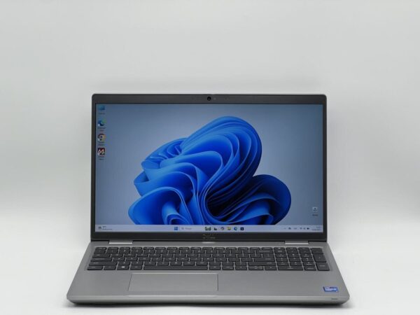 Ультрабук Dell Latitude 5521 / 15.6" (1920x1080) IPS / Intel Core i7-11850H (8 (16) ядер по 2.5 - 4.8 GHz) / 16 GB DDR4 / 240 GB SSD / nVidia GeForce MX450, 2 GB GDDR6, 64-bit / WebCam - Зображення 2