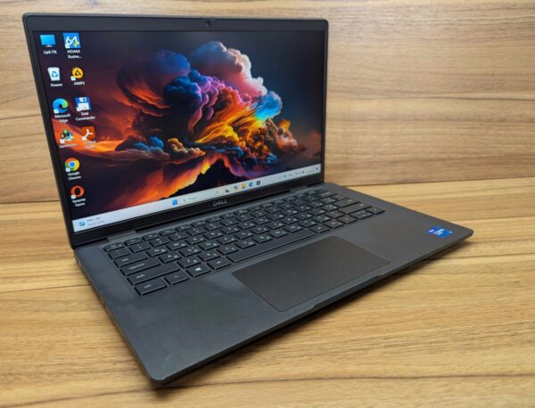 Ультрабук Dell Latitude 7420 / 14" (1920x1080) IPS / Intel Core i5-1145G7 (4 (8) ядра по 2.6 - 4.4 GHz) / 8 GB DDR4 / 256 GB SSD / Intel Iris Xe Graphics / WebCam / Windows 10 - Зображення 4