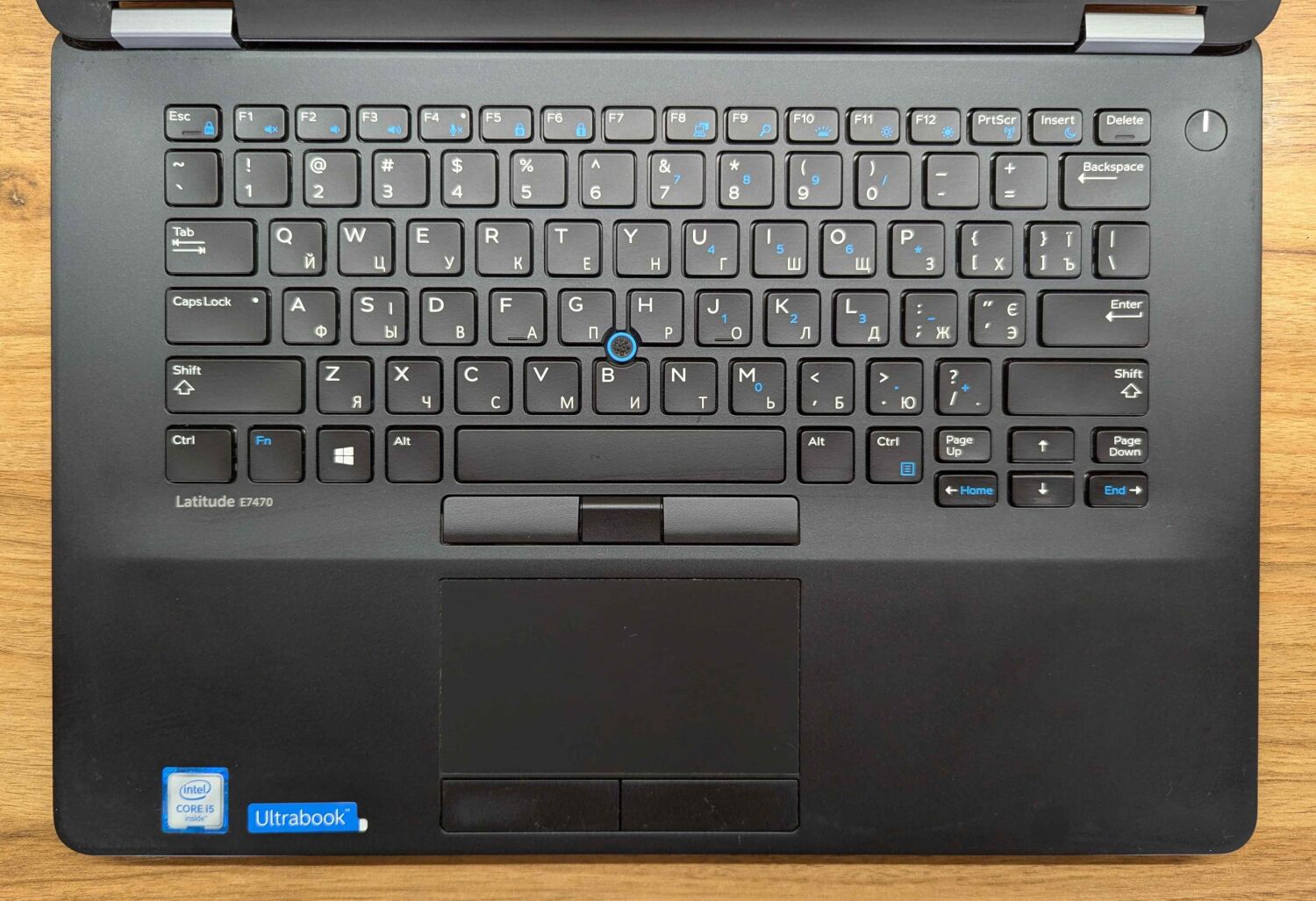 Ультрабук Dell Latitude E7470 / 14" (1600x900) TN / Intel Core i5-6300U (2 (4) ядра по 2.4 - 3.0 GHz) / 8 GB DDR4 / 240 GB SSD / Intel HD Graphics 520 / HDMI / WebCam / Windows 10 - Зображення 3