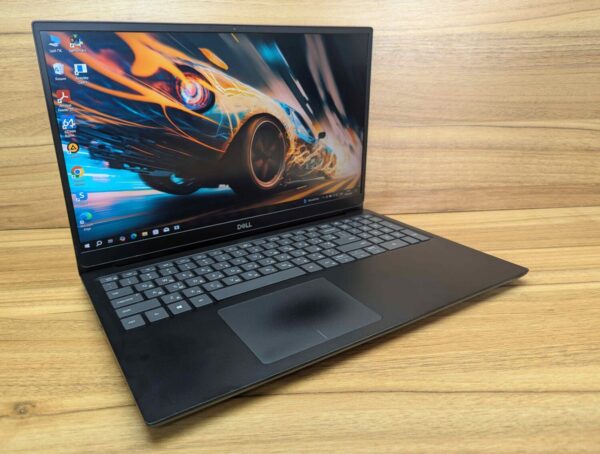 Ультрабук Dell Vostro 5590 / 15.6" (1920x1080) IPS / Intel Core i5-10210U (4 (8) ядра по 1.6 - 4.2 GHz) / 16 GB DDR4 / 512 GB SSD / Intel UHD Graphics / WebCam / Windows 10 - Зображення 4