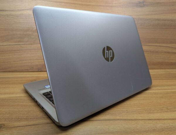 Ультрабук HP EliteBook 840 G4 / 14" (1366x768) TN / Intel Core i7-7600U (2 (4) ядра по 2.8 - 3.9 GHz) / 8 GB DDR4 / 240 GB SSD / Intel HD Graphics 620 / WebCam / Fingerprint / Windows 10 - Зображення 7