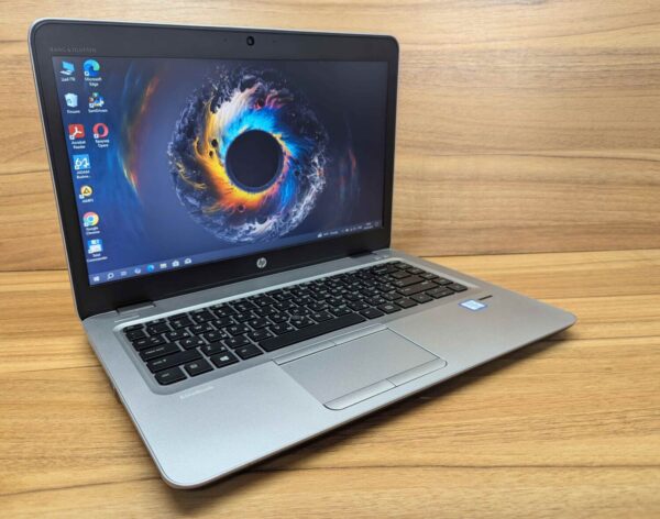 Ультрабук HP EliteBook 840 G4 / 14" (1366x768) TN / Intel Core i7-7600U (2 (4) ядра по 2.8 - 3.9 GHz) / 8 GB DDR4 / 240 GB SSD / Intel HD Graphics 620 / WebCam / Fingerprint / Windows 10 - Зображення 4