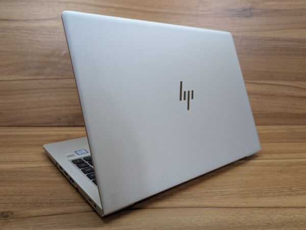 Ультрабук HP EliteBook 840 G5 / 14" (1920x1080) IPS / Intel Core i5-8250U (4 (8) ядра по 1.6 - 3.4 GHz) / 16 GB DDR4 / 512 GB SSD / Intel UHD Graphics 620 / WebCam / TouchID / Windows 10 - Зображення 7