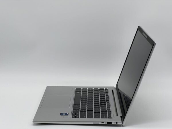 Ультрабук HP EliteBook 840 G9 / 14" (1920x1200) IPS / Intel Core i5-1245U (10 (12) ядер по 3.3 - 4.4 GHz) / 16 GB DDR4 / 250 GB SSD / Intel Iris Xe Graphics / WebCam - Зображення 4