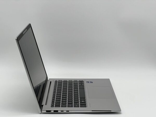 Ультрабук HP EliteBook 840 G9 / 14" (1920x1200) IPS / Intel Core i5-1245U (10 (12) ядер по 3.3 - 4.4 GHz) / 16 GB DDR4 / 250 GB SSD / Intel Iris Xe Graphics / WebCam - Зображення 3