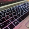 Ультрабук HP EliteBook 850 G5 / 15.6" (1920x1080) IPS / Intel Core i7-7600U (2 (4) ядра по 2.8 - 3.9 GHz) / 16 GB DDR4 / 1000 GB SSD / Intel HD Graphics 620 / WebCam / Fingerprint / Windows 10 - Зображення 6