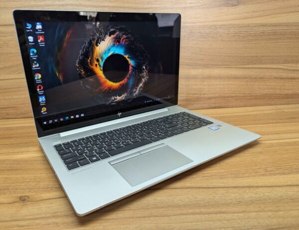 Ультрабук HP EliteBook 850 G5 / 15.6" (1920x1080) IPS Touch / Intel Core i5-8350U (4 (8) ядра по 1.7 - 3.6 GHz) / 32 GB DDR4 / 1000 GB SSD / Intel UHD Graphics 620 / WebCam / Fingerprint / Windows 10 - Зображення 4