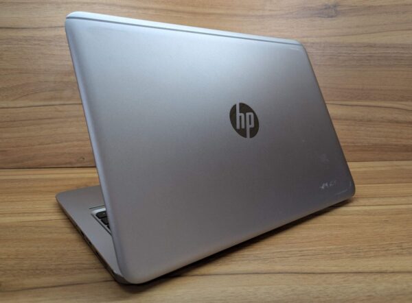 Ультрабук HP EliteBook Folio 1040 G3 / 14" (1920x1080) IPS / Intel Core i5-6200U (2 (4) ядра по 2.3 - 2.8 GHz) / 8 GB DDR4 / 256 GB SSD / Intel HD Graphics 520 / WebCam / Fingerprint / Windows 10 - Зображення 7