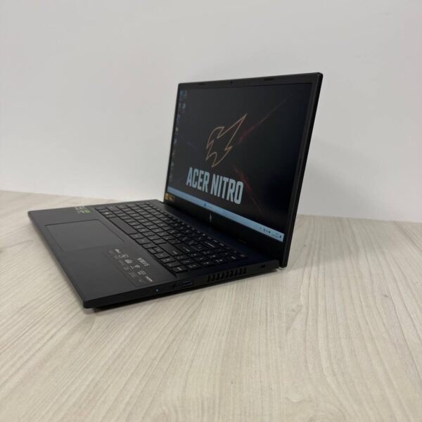 Ігровий ноутбук Acer Nitro V15 ANV15-41 / 15.6" (1920x1080) IPS / AMD Ryzen 7 7735HS (8 (16) ядер по 3.2 - 4.75 GHz) / 16 GB DDR5 / 512 GB SSD NVMe / nVidia GeForce RTX 4050, 6 GB GDDR6, 96-bit / WebCam - Зображення 5