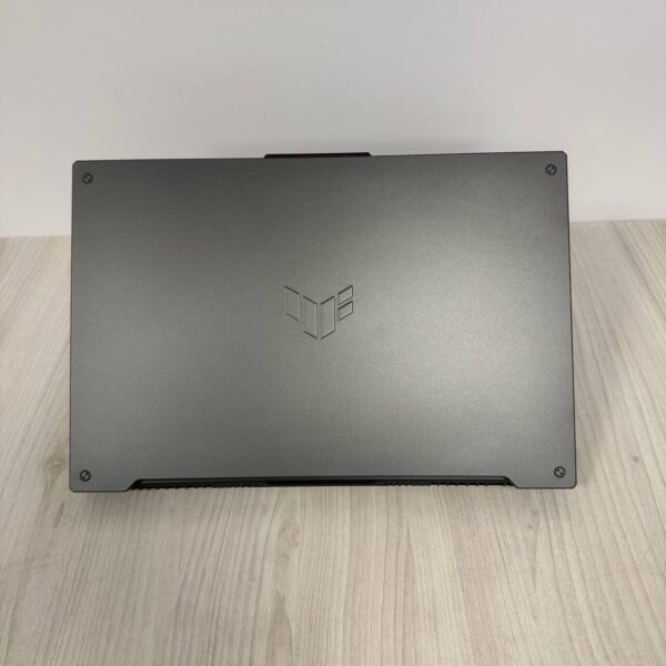 Ігровий ноутбук Asus TUF Gaming A17 FA707RE / 17.3" (1920x1080) IPS / AMD Ryzen 7 6800H (8 (16) ядер по 3.2 - 4.7 GHz) / 16 GB DDR5 / 512 GB SSD NVMe / nVidia GeForce RTX 3050 Ti, 4 GB GDDR6, 128-bit / WebCam - Зображення 3