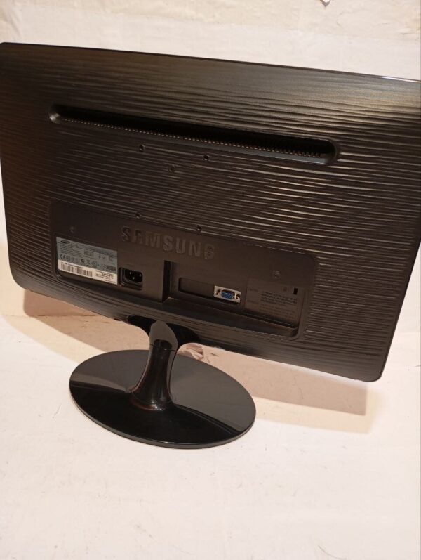 Комплект ПК Б-клас: Fujitsu Esprimo E700 E85+ SFF / Intel Core i5-2400 (4 ядра по 3.1 - 3.4 GHz) / 8 GB DDR3 / 500 GB HDD / Intel HD Graphics 2000 / DVD-RW + Монітор Samsung SyncMaster B2230N / 22" (1920x1080) TN / VGA - Зображення 6