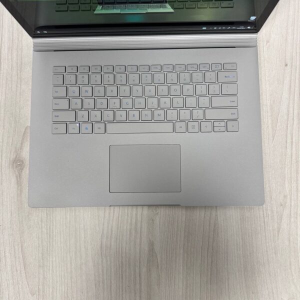 Ігровий ультрабук-трансформер Б-клас Microsoft Surface Book 2 / 15.0" (3240x2160) IPS Touch / Intel Core i7-8650U (4 (8) ядра по 1.9 - 4.2 GHz) / 16 GB DDR3 / 512 GB SSD NVMe / nVidia GeForce GTX 1060, 6 GB GDDR5, 192-bit / WebCam - Зображення 7