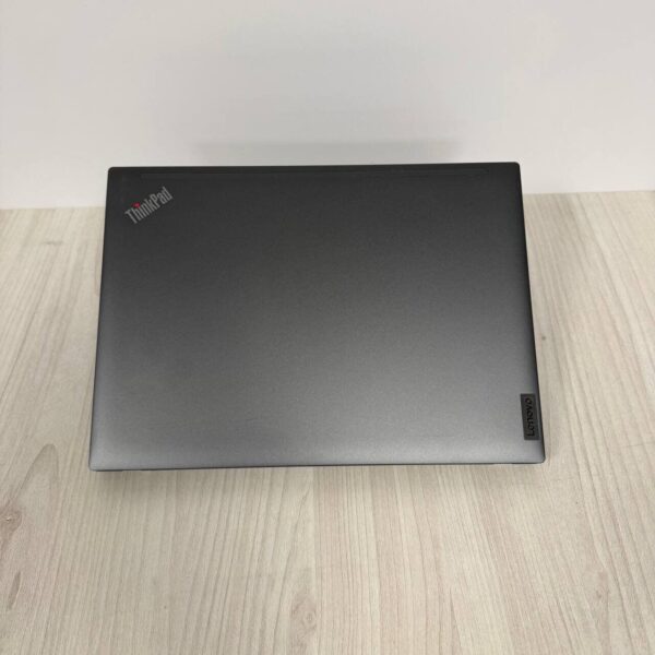Ультрабук Lenovo ThinkPad T14s Gen 3 / 14" (1920x1200) IPS Touch / Intel Core i7-1265U (10 (12) ядер по 1.8 - 4.8 GHz) / 16 GB DDR5 / 256 GB SSD NVMe / Intel Iris Xe Graphics / WebCam - Зображення 3
