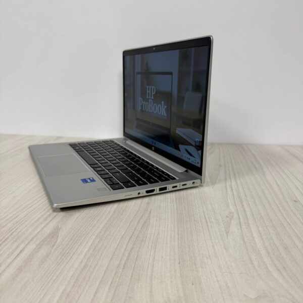 Ультрабук HP ProBook 440 G10 / 14" (1920x1080) IPS / Intel Core i7-1355U (10 (12) ядер по 1.7 - 5.0 GHz) / 16 GB DDR5 / 256 GB SSD NVMe / Intel Iris Xe Graphics / WebCam - Зображення 4