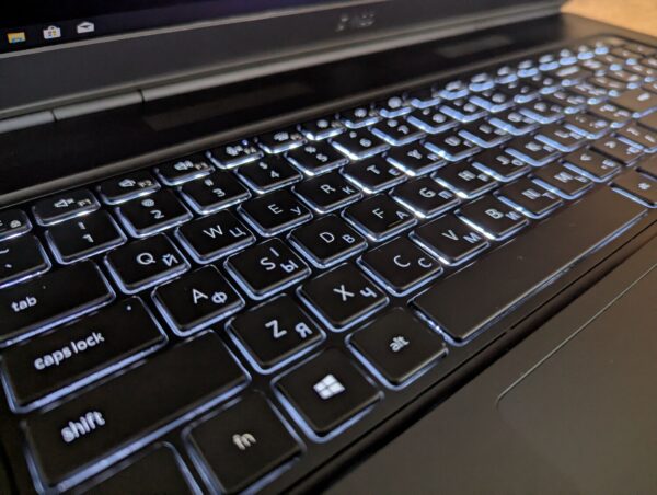 Мобільна робоча станція Б-клас Dell Precision 7750 / 17.3" (1920x1080) IPS / Intel Core i7-10850H (6 (12) ядер по 2.7 - 5.1 GHz) / 32 GB DDR4 / 512 GB SSD / nVidia Quadro RTX 5000, 16 GB GDDR6, 256-bit / WebCam / Windows 10 - Зображення 6