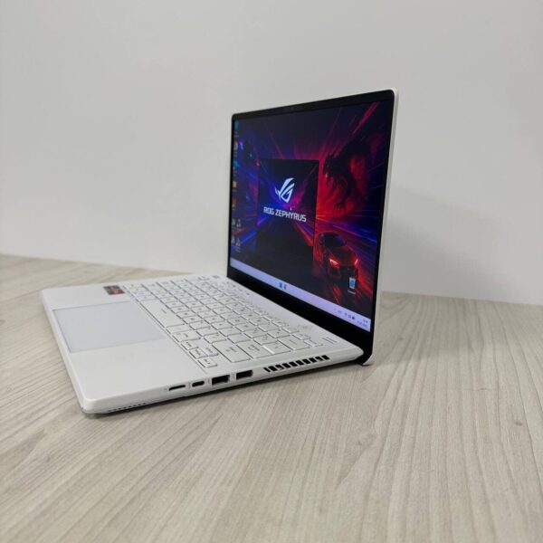 Ігровий ультрабук Б-клас Asus ROG Zephyrus G14 GA402RK / 14" (2560x1600) IPS / AMD Ryzen 9 6900HS (8 (16) ядер по 3.3 - 4.9 GHz) / 16 GB DDR5 / 1000 GB SSD NVMe / AMD Radeon RX 6800S, 8 GB GDDR6, 128-bit / WebCam - Зображення 5