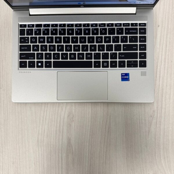 Ультрабук HP ProBook 440 G10 / 14" (1920x1080) IPS / Intel Core i7-1355U (10 (12) ядер по 1.7 - 5.0 GHz) / 16 GB DDR5 / 256 GB SSD NVMe / Intel Iris Xe Graphics / WebCam - Зображення 6