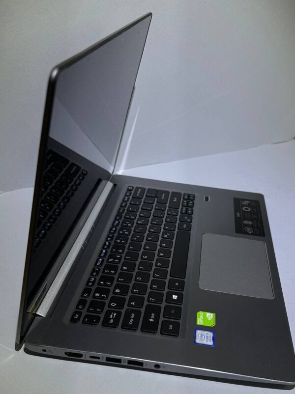 Ультрабук Б-клас Acer Swift 3 SF314-52 / 14" (1920x1080) IPS / Intel Core i5-8250U (4 (8) ядра по 1.6 - 3.4 GHz) / 8 GB DDR4 / 256 GB SSD / nVidia GeForce MX150, 2 GB GDDR5, 64-bit / WebCam / Win 11 Home - Зображення 5