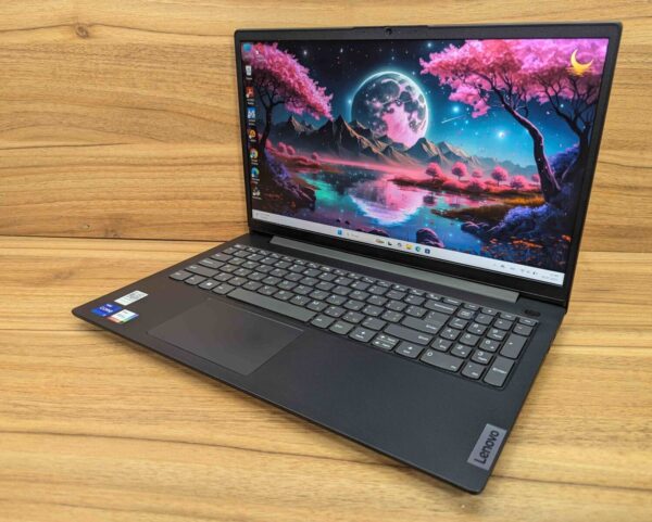 Ультрабук Lenovo V15 G4 IRU / 15.6" (1920x1080) IPS / Intel Core i7-1355U (10 (12) ядер по 3.7 - 5.0 GHz) / 16 GB DDR4 / 512 GB SSD / Intel Iris Xe Graphics / WebCam / Windows 11 - Зображення 5