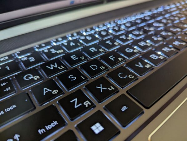 Мобільна робоча станція Б-клас HP zBook Power G9 / 15.6" (1920x1080) IPS / Intel Core i7-12800H (14 (20) ядер по 3.7 - 4.8 GHz) / 32 GB DDR5 / 512 GB SSD / nVidia RTX A1000, 4 GB GDDR6, 128-bit / WebCam / TouchID / Windows 11 - Зображення 5