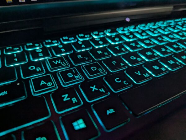 Ігровий ноутбук Dell G7 7790 / 17.3" (1920x1080) IPS / Intel Core i7-9750H (6 (12) ядер по 2.6 - 4.5 GHz) / 16 GB DDR4 / 512 GB SSD / nVidia GeForce GTX 1660 Ti, 6 GB GDDR6, 192-bit / WebCam / Windows 10 - Зображення 6