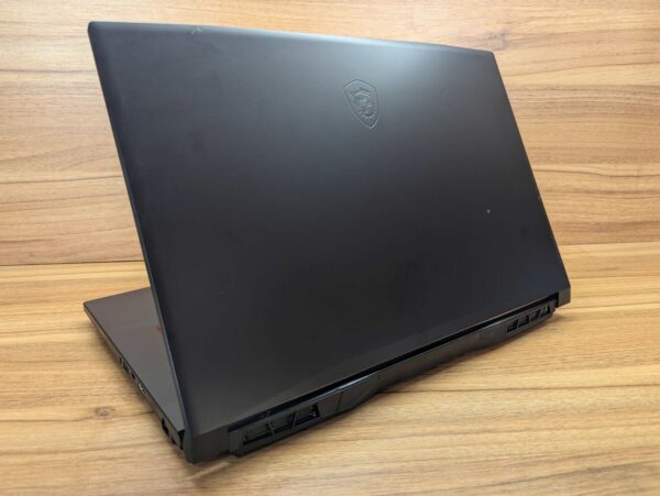 Ігровий ноутбук MSI MS-17L3 / 17.3" (1920x1080) IPS / Intel Core i7-12700H (14 (20) ядер по 3.5 - 4.7 GHz) / 16 GB DDR4 / 512 GB SSD / nVidia GeForce RTX 3060, 6 GB GDDR6, 192-bit / WebCam / Windows 11 - Зображення 7