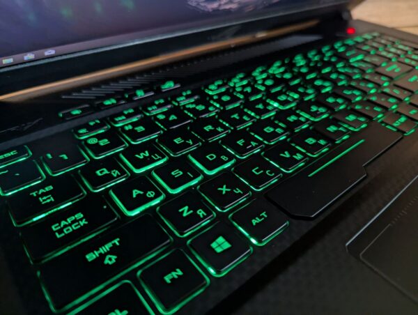 Ігровий ноутбук Asus Strix GL703GM / 17.3" (1920x1080) IPS / Intel Core i7-8750H (6 (12) ядер по 2.2 - 4.1 GHz) / 32 GB DDR4 / 512 GB SSD / nVidia GeForce GTX 1060, 6 GB GDDR5, 192-bit / WebCam / Windows 10 - Зображення 6