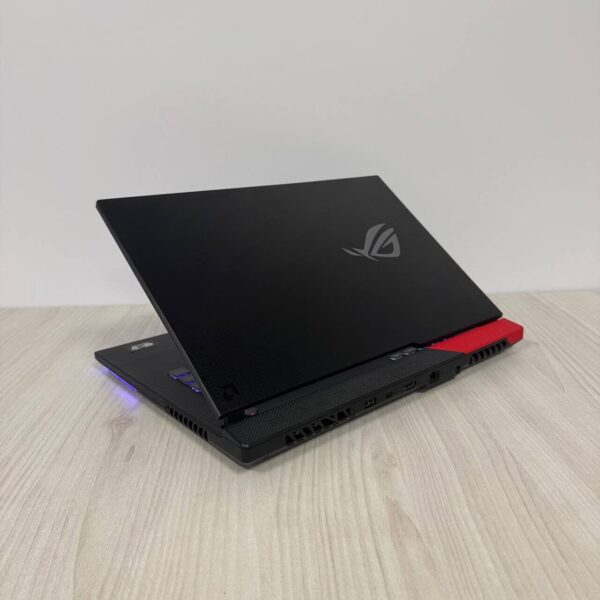Ігровий ноутбук Asus ROG Strix G15 Advantage Edition G513QY / 15.6" (1920x1080) IPS / AMD Ryzen 9 5900HX (8 (16) ядер по 3.3 - 4.6 GHz) / 16 GB DDR4 / 512 GB SSD NVMe / AMD Radeon RX 6800M, 12 GB GDDR6, 192-bit - Зображення 6