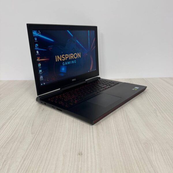 Ігровий ноутбук Б-клас Dell Inspiron 15 Gaming 7567 / 15.6" (1920x1080) TN / Intel Core i5-7300HQ (4 ядра по 2.5 - 3.5 GHz) / 8 GB DDR4 / 256 GB SSD M.2 / nVidia GeForce GTX 1050, 4 GB GDDR5, 128-bit / WebCam - Зображення 4