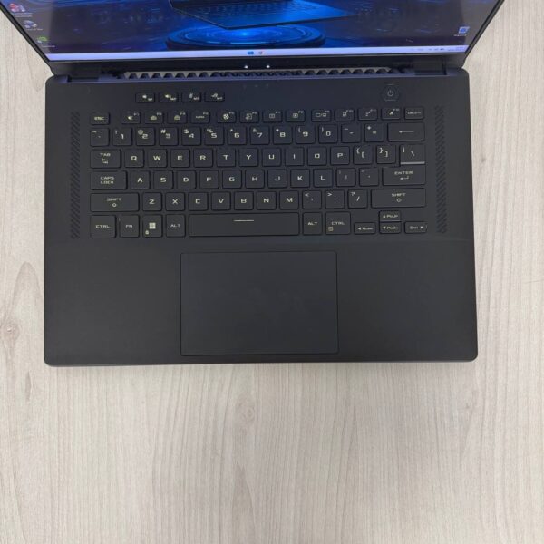 Ігровий ноутбук Asus ROG Zephyrus M16 GU604VI / 16" (2560x1600) IPS / Intel Core i9-13900H (14 (20) ядер по 2.6 - 5.4 GHz) / 16 GB DDR5 / 1000 GB SSD NVMe / nVidia GeForce RTX 4070, 8 GB GDDR6, 128-bit / WebCam - Зображення 7