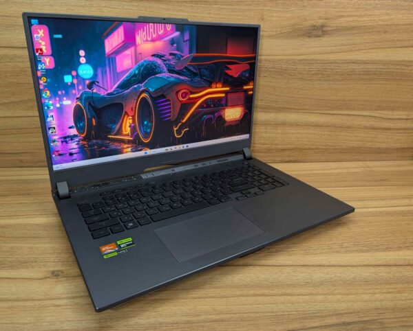 Ігровий ноутбук Asus ROG Strix G713PI / 17.3" (2560x1440) IPS / AMD Ryzen 9 7945HX (16 (32) ядер по 2.5 - 5.4 GHz) / 32 GB DDR5 / 1000 GB SSD / nVidia GeForce RTX 4070, 8 GB GDDR6, 128-bit / WebCam / Windows 11 - Зображення 3