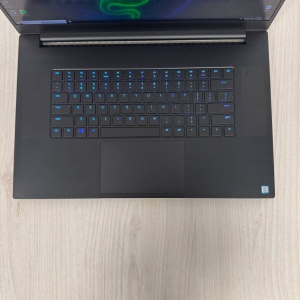 Ігровий ноутбук Б-клас Razer Blade 17 RZ09-0314 / 17.3" (1920x1080) IPS / Intel Core i7-9750H (6 (12) ядра по 2.6 - 4.5 GHz) / 16 GB DDR4 / 1000 GB SSD NVMe / nVidia GeForce RTX 2070 Max-Q, 8 GB GDDR6, 256-bit / WebCam - Зображення 7