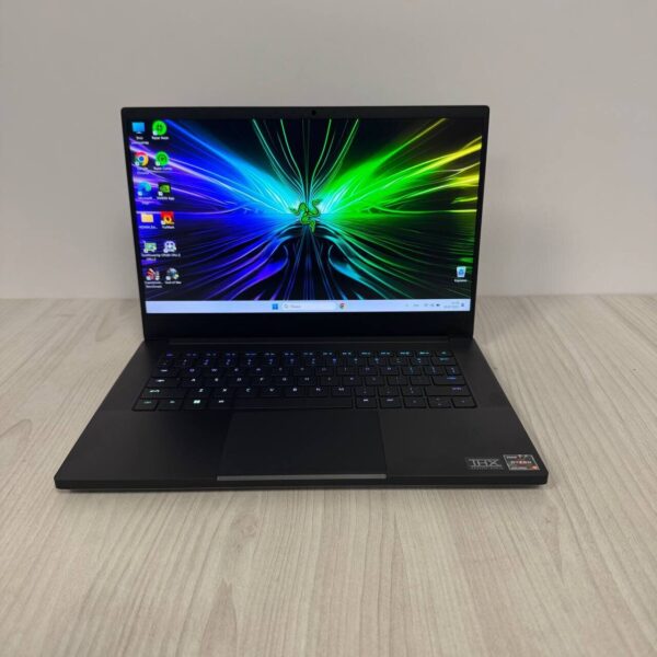 Ігровий ультрабук Razer Blade 14 RZ09-0427 / 14" (2560x1440) IPS / AMD Ryzen 9 6900HX (8 (16) ядер по 3.3 - 4.9 GHz) / 16 GB DDR5 / 1000 GB SSD NVMe / nVidia GeForce RTX 3080 Ti, 16 GB GDDR6, 256-bit / WebCam - Зображення 2