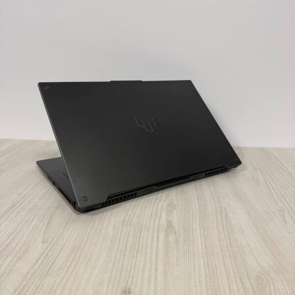Ігровий ноутбук Asus TUF Gaming A17 FA707RE / 17.3" (1920x1080) IPS / AMD Ryzen 7 6800H (8 (16) ядер по 3.2 - 4.7 GHz) / 16 GB DDR5 / 512 GB SSD NVMe / nVidia GeForce RTX 3050 Ti, 4 GB GDDR6, 128-bit / WebCam - Зображення 6