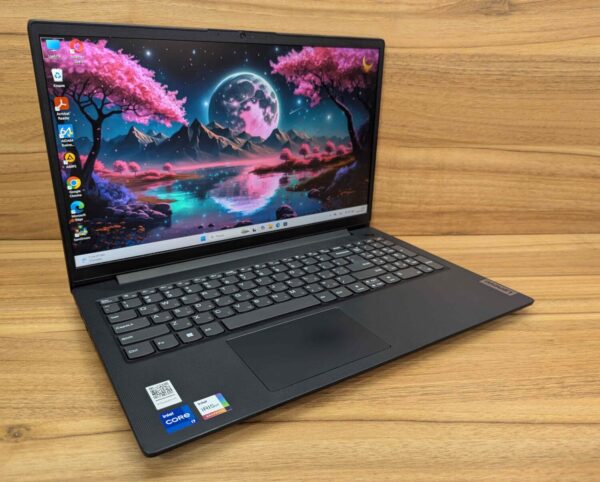 Ультрабук Lenovo V15 G4 IRU / 15.6" (1920x1080) IPS / Intel Core i7-1355U (10 (12) ядер по 3.7 - 5.0 GHz) / 16 GB DDR4 / 512 GB SSD / Intel Iris Xe Graphics / WebCam / Windows 11 - Зображення 4