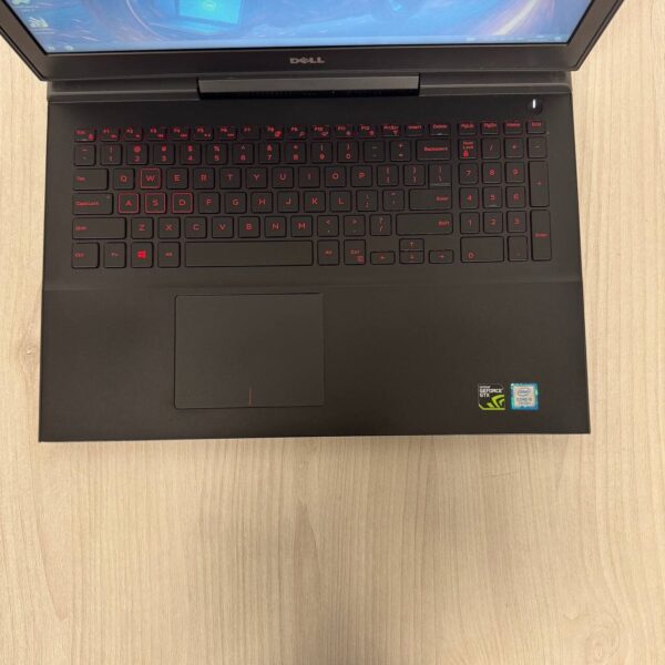 Ігровий ноутбук Б-клас Dell Inspiron 15 Gaming 7567 / 15.6" (1920x1080) TN / Intel Core i5-7300HQ (4 ядра по 2.5 - 3.5 GHz) / 8 GB DDR4 / 256 GB SSD M.2 / nVidia GeForce GTX 1050, 4 GB GDDR5, 128-bit / WebCam - Зображення 7