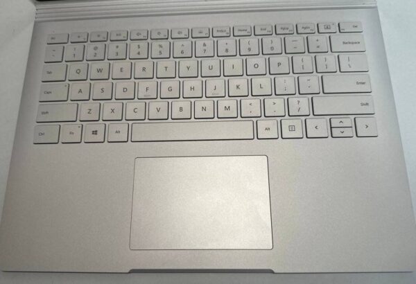 Ігровий ультрабук-трансформер Microsoft Surface Book 2 / 15.0" (3000x2000) IPS Touch / Intel Core i7-8650U (4 (8) ядра по 1.9 - 4.2 GHz) / 8 GB DDR4 / 256 GB SSD / nVidia GeForce GTX 1050, 2 GB GDDR5, 128-bit / WebCam / Win 11 Pro - Зображення 6