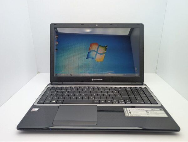 Ноутбук Packard Bell EasyNote TE69KB / 15.6" (1366x768) TN / AMD E1-2500 (2 ядра по 1.4 GHz) / 6 GB DDR3 / 320 GB HDD / Intel HD Graphics / WebCam / АКБ не тримає - Зображення 2