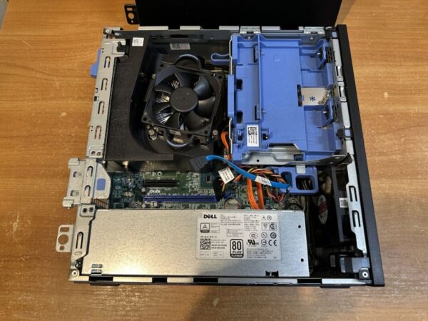 Комп'ютер Dell OptiPlex 7040 SFF / Intel Core i5-6500 (4 ядра по 3.2 -3.6 GHz) / 16 GB DDR4 / 500 GB SSD / Intel HD Graphics 530 / 180W / DVD-RW / DisplayPort / HDMI - Зображення 6