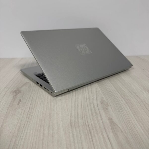 Ультрабук HP ProBook 440 G10 / 14" (1920x1080) IPS / Intel Core i7-1355U (10 (12) ядер по 1.7 - 5.0 GHz) / 16 GB DDR5 / 256 GB SSD NVMe / Intel Iris Xe Graphics / WebCam - Зображення 5