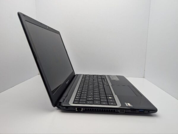 Ноутбук Packard Bell EasyNote TE69KB / 15.6" (1366x768) TN / AMD E1-2500 (2 ядра по 1.4 GHz) / 6 GB DDR3 / 320 GB HDD / Intel HD Graphics / WebCam / АКБ не тримає - Зображення 3