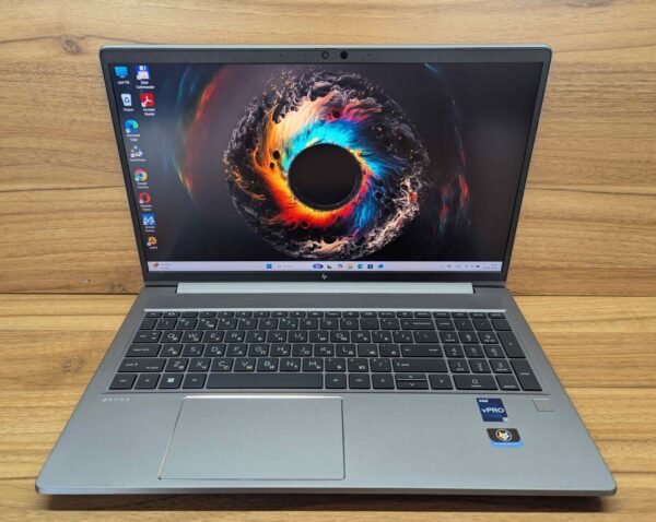 Мобільна робоча станція Б-клас HP zBook Power G9 / 15.6" (1920x1080) IPS / Intel Core i7-12800H (14 (20) ядер по 3.7 - 4.8 GHz) / 32 GB DDR5 / 512 GB SSD / nVidia RTX A1000, 4 GB GDDR6, 128-bit / WebCam / TouchID / Windows 11