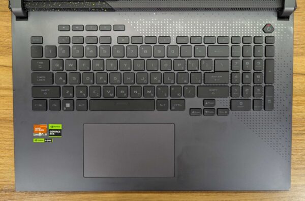Ігровий ноутбук Asus ROG Strix G713PI / 17.3" (2560x1440) IPS / AMD Ryzen 9 7945HX (16 (32) ядер по 2.5 - 5.4 GHz) / 32 GB DDR5 / 1000 GB SSD / nVidia GeForce RTX 4070, 8 GB GDDR6, 128-bit / WebCam / Windows 11 - Зображення 2