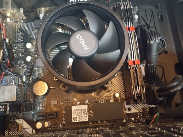 Ігровий ПК Chieftec Scorpion GL-01B-OP Tower / AMD Ryzen 3 1200 (4 ядра по 3.1 - 3.4 GHz) / 16 GB DDR4 / 256 GB SSD M.2 + 960 GB SSD / nVidia GeForce GTX 970 Gaming, 4 GB GDDR5, 256-bit / 550W - Зображення 13