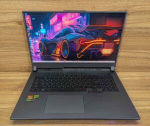 Ігровий ноутбук Asus ROG Strix G713PI / 17.3" (2560x1440) IPS / AMD Ryzen 9 7945HX (16 (32) ядер по 2.5 - 5.4 GHz) / 32 GB DDR5 / 1000 GB SSD / nVidia GeForce RTX 4070, 8 GB GDDR6, 128-bit / WebCam / Windows 11
