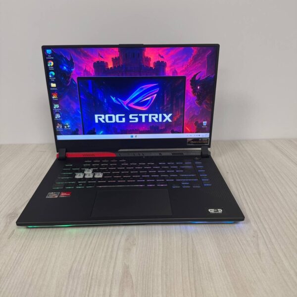 Ігровий ноутбук Asus ROG Strix G15 Advantage Edition G513QY / 15.6" (1920x1080) IPS / AMD Ryzen 9 5900HX (8 (16) ядер по 3.3 - 4.6 GHz) / 16 GB DDR4 / 512 GB SSD NVMe / AMD Radeon RX 6800M, 12 GB GDDR6, 192-bit - Зображення 2